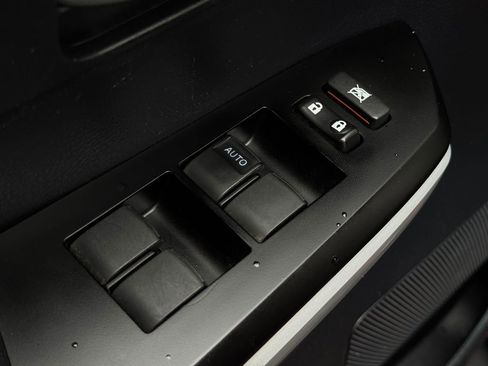 Used 2019 Toyota Tundra SR5 w/ SR5 Upgrade Package image 11