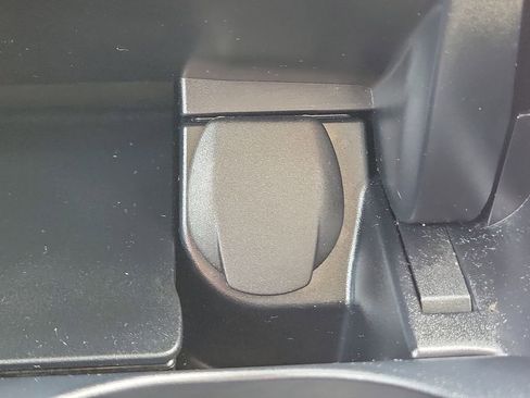 Used 2022 Mercedes-Benz GLC 300 4MATIC w/ Premium Package Lite image 38