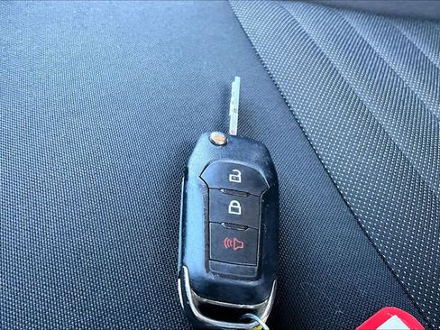 Used 2022 Ford Ranger XLT w/ Equipment Group 301A Mid image 15