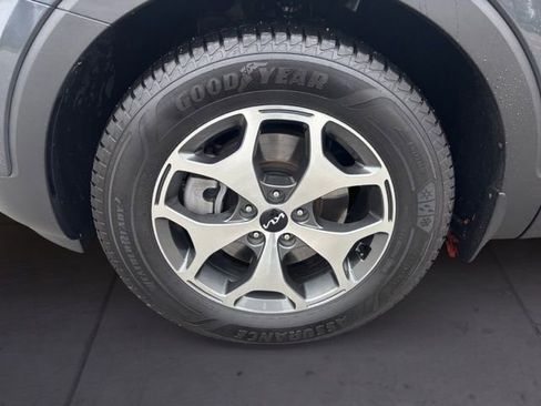 Certified 2022 Kia Telluride EX w/ Towing Package image 9