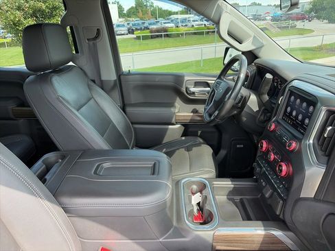 Used 2020 Chevrolet Silverado 1500 LT Trail Boss w/ Midnight Edition AWD/4WD image 32
