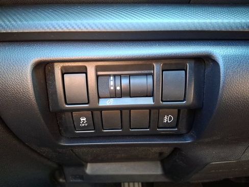 Used 2017 Subaru Impreza 2.0i Premium AWD/4WD image 22