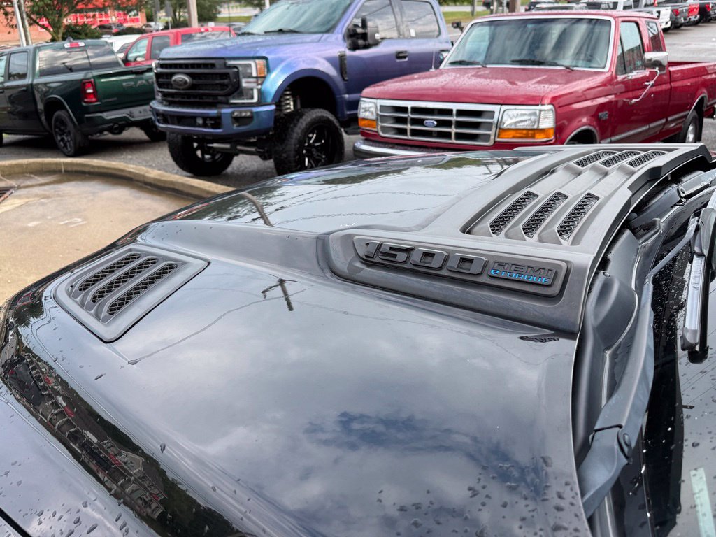 Used 2023 RAM 1500 Laramie AWD/4WD image 11