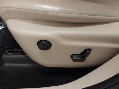 Used 2021 Jeep Grand Cherokee Limited w/ Luxury Group II image 35