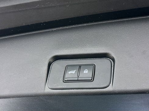 Used 2023 Nissan Rogue SL image 31