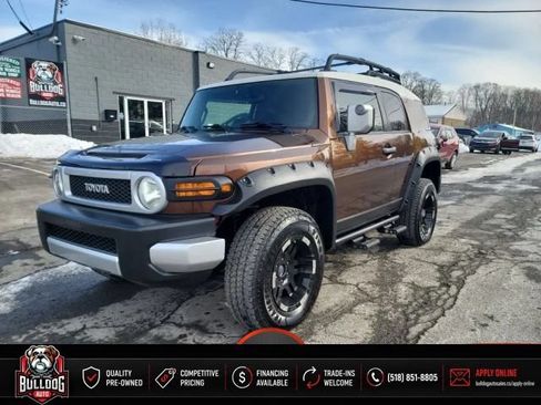 Used 2014 Toyota FJ Cruiser 4WD w/ Convenience Package image 1