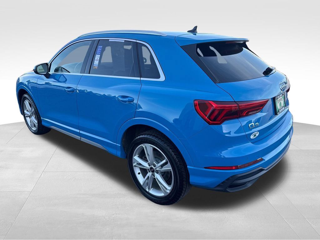 Used 2023 Audi Q3 2.0T Premium Plus AWD/4WD image 3