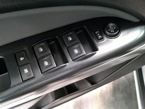 Used 2015 Chevrolet Colorado LT w/ Luxury Package image 33