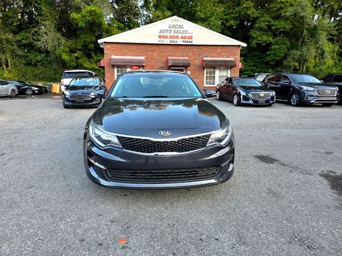 Used 2017 Kia Optima LX image 2