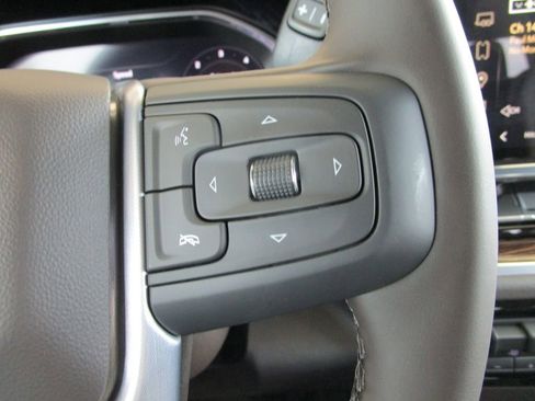 New 2026 GMC Sierra 1500 SLE image 39