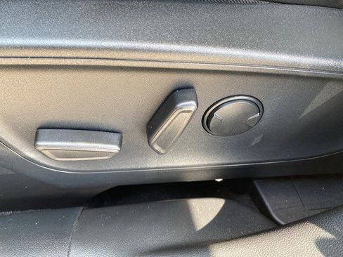 Certified 2024 Ford Escape Platinum w/ Premium Technology Package image 33