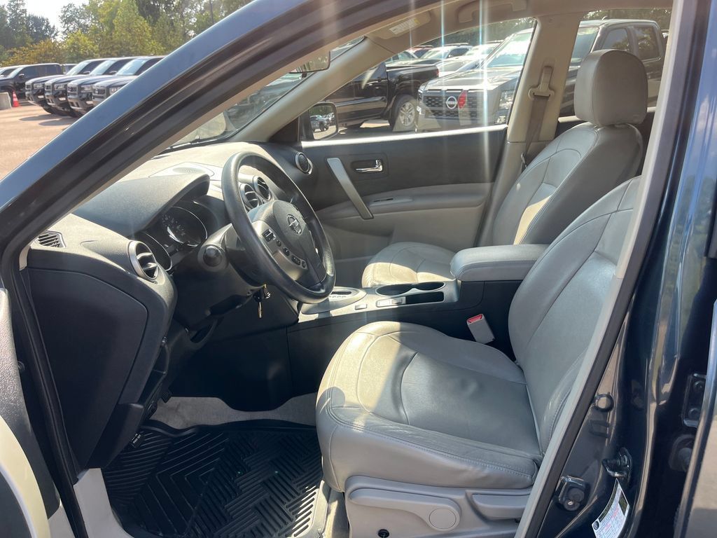 Used 2015 Nissan Rogue S w/ Convenience Package FWD image 25