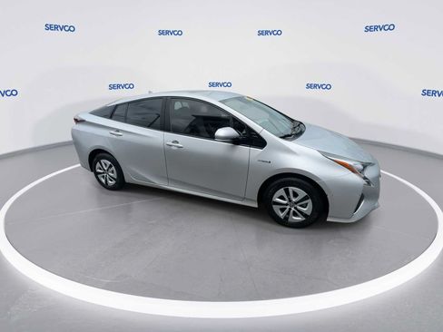 Used 2016 Toyota Prius Two FWD image 9