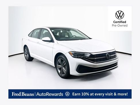Used 2023 Volkswagen Jetta SE w/ Panoramic Sunroof Package FWD image 1