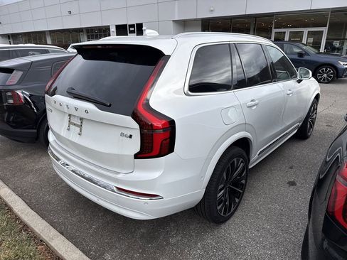 New 2026 Volvo XC90 B6 Plus w/ Protection Package Premier image 4
