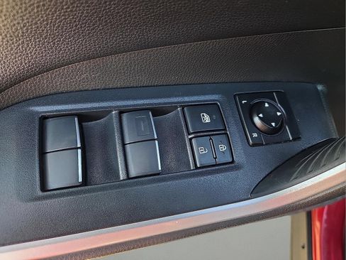 Used 2021 Toyota RAV4 Limited w/ Limited Grade Weather Package AWD/4WD image 15