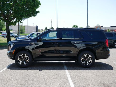 New 2026 GMC Yukon AT4 w/ AT4 Premium Plus Package AWD/4WD image 4