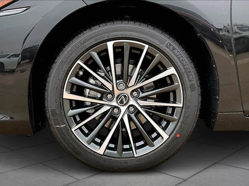 New 2025 Lexus ES 350 image 11