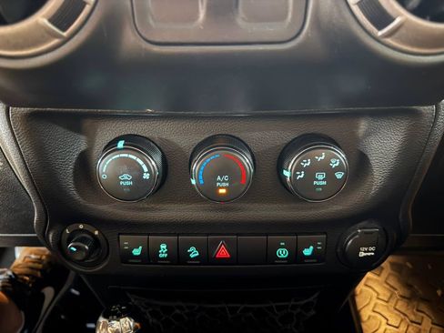 Used 2013 Jeep Wrangler Sahara AWD/4WD image 24