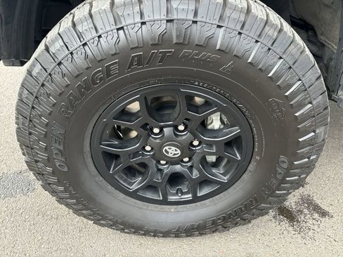 Used 2021 Toyota Tacoma SR5 image 5