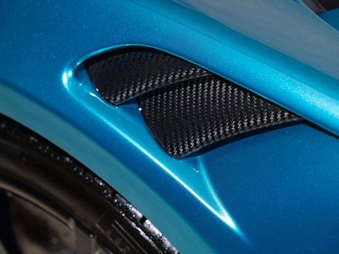 Used 2023 McLaren Artura Coupe image 32