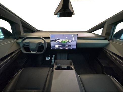 Used 2025 Tesla Cybertruck AWD Crew Cab image 22
