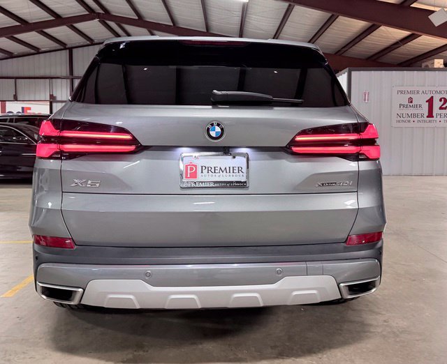 Used 2026 BMW X5 xDrive40i AWD/4WD image 4