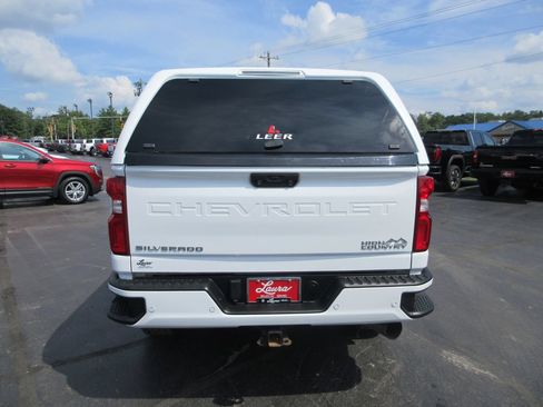 Used 2022 Chevrolet Silverado 2500 High Country AWD/4WD image 6