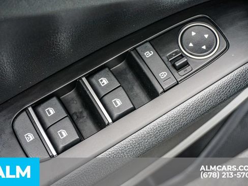 Used 2025 Kia Soul LX w/ LX Technology Package FWD image 46