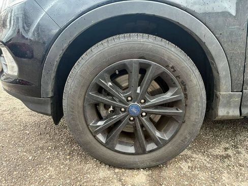 Used 2019 Ford Escape SE image 16