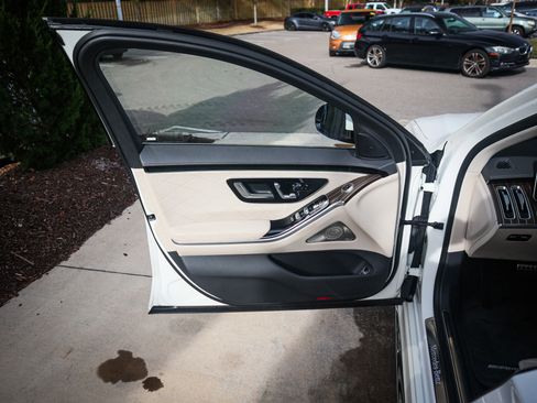 Used 2023 Mercedes-Benz S 580 4MATIC Sedan image 14