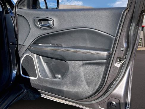 Used 2019 Jeep Compass Limited image 23