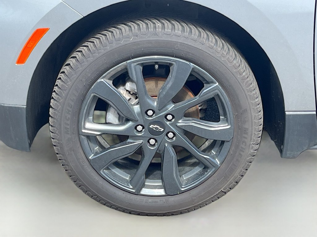 Used 2023 Chevrolet Equinox RS AWD/4WD image 32