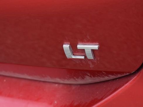 Used 2019 Chevrolet Equinox LT FWD image 12