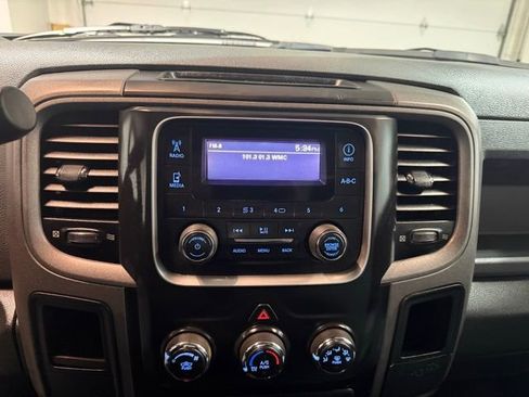 Used 2017 RAM 2500 Tradesman w/ Chrome Appearance Group image 15