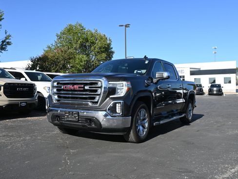 Used 2022 GMC Sierra 1500 SLT AWD/4WD image 1