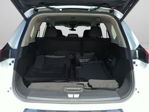 Certified 2024 Nissan Rogue SL FWD image 46