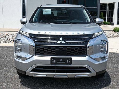 New 2024 Mitsubishi Outlander SE AWD/4WD image 2