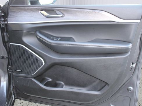 Used 2021 Jeep Grand Cherokee L Limited image 36