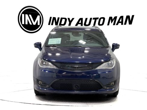 Used 2020 Chrysler Pacifica Limited w/ Advanced Safetytec Group FWD image 9