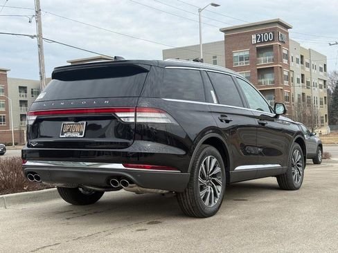 New 2026 Lincoln Aviator AWD image 3