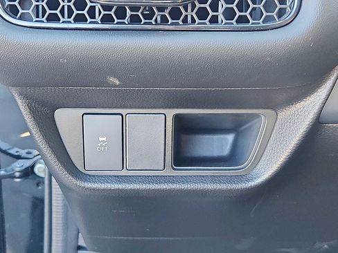 Certified 2026 Honda HR-V LX image 22