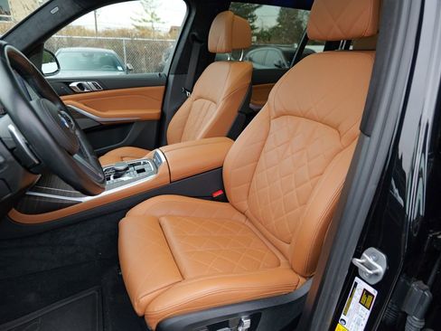 Used 2023 BMW X7 xDrive40i w/ M Sport Package image 24