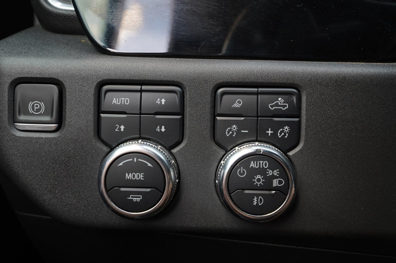 Used 2023 GMC Sierra 1500 SLT AWD/4WD image 16