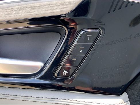 Used 2024 Acura MDX SH-AWD w/ Advance Package image 32