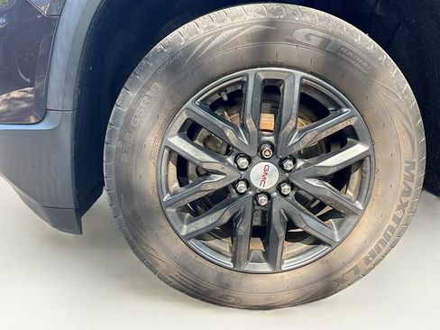 Used 2018 GMC Acadia SLT AWD/4WD image 13