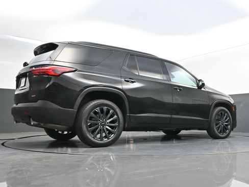 Used 2023 Chevrolet Traverse RS image 50