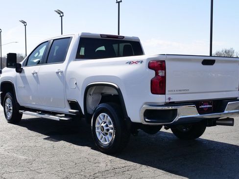 Used 2025 Chevrolet Silverado 2500 LT w/ Convenience Package AWD/4WD image 15