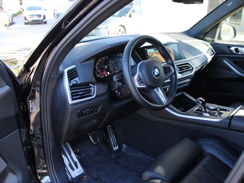 Used 2023 BMW X5 xDrive40i w/ M Sport Package image 16