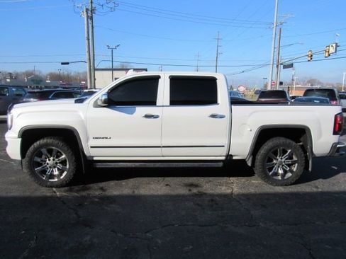 Used 2016 GMC Sierra 1500 Denali w/ Enhanced Driver Alert Package image 4